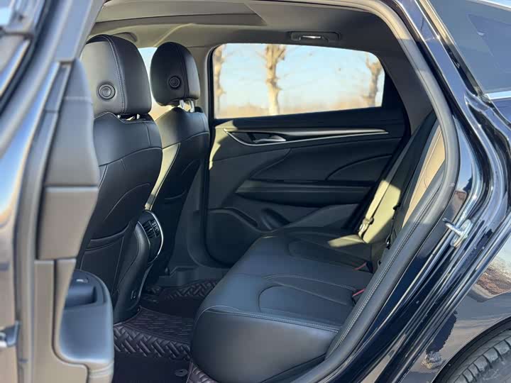 Фото 8 - Buick LaCrosse