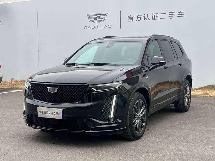 Фото 1 - Cadillac XT6