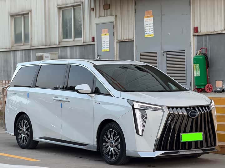 Фото 3 - GAC Trumpchi E9