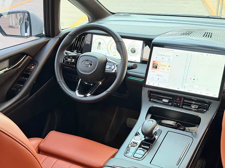 Фото 4 - GAC Trumpchi E9