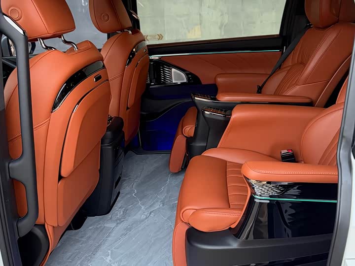 Фото 6 - GAC Trumpchi E9