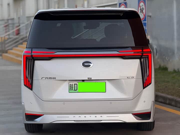 Фото 9 - GAC Trumpchi E9