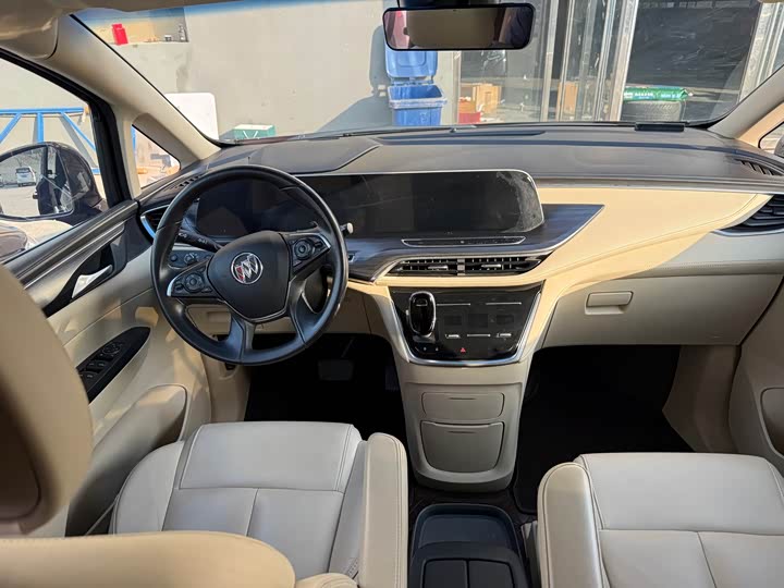 Фото 8 - Buick GL8 ES