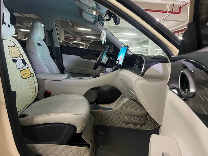 Фото 8 - Geely Galaxy Geome