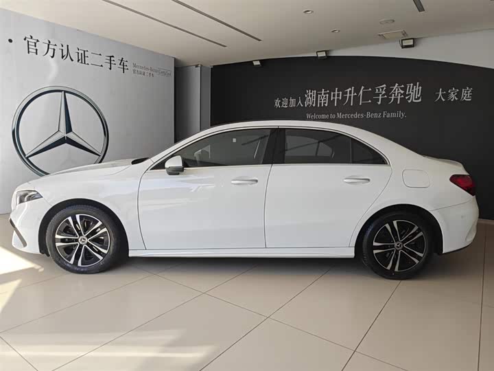Фото 3 - Mercedes-Benz A-Class