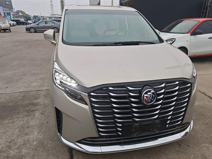 Фото 3 - Buick GL8 ES