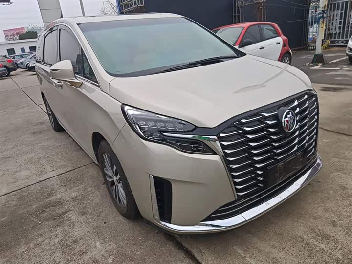 Фото 4 - Buick GL8 ES