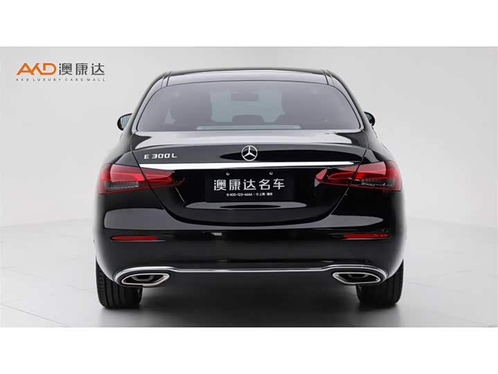 Фото 4 - Mercedes-Benz E-Class