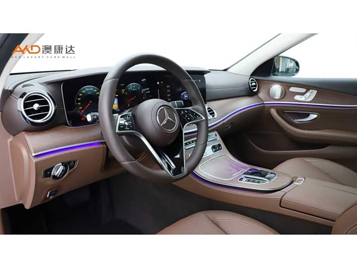 Фото 6 - Mercedes-Benz E-Class