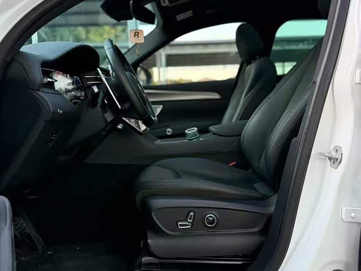 Фото 5 - Maserati Grecale