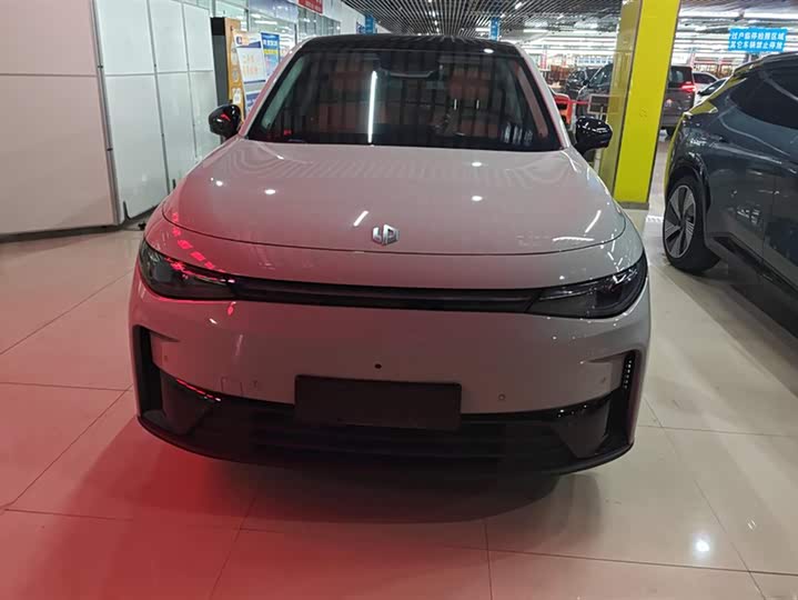 Фото 2 - Leapmotor C10