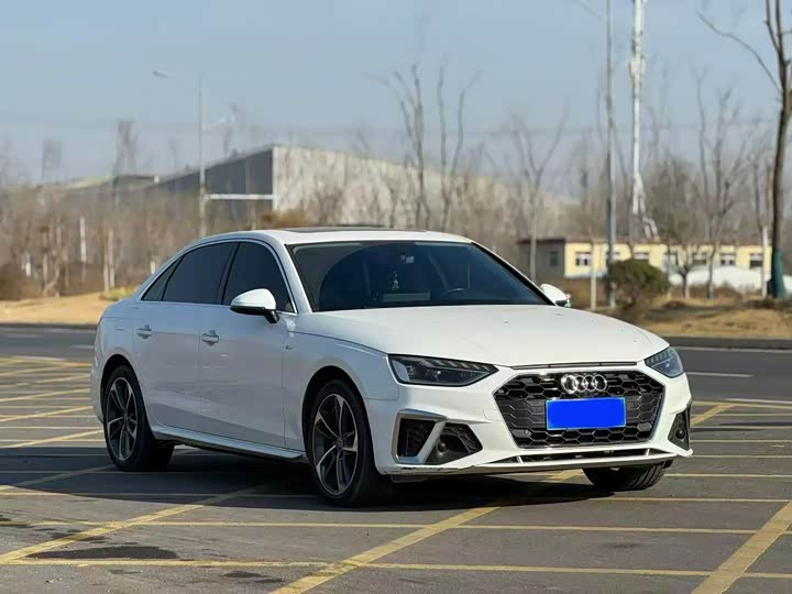 Фото 1 - Audi A4L