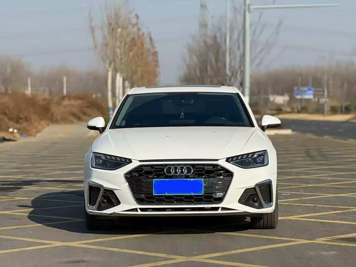 Фото 2 - Audi A4L