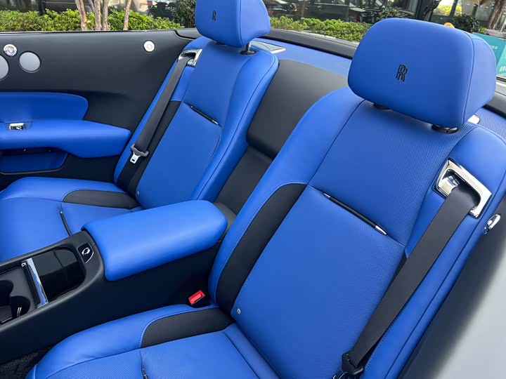 Фото 5 - Rolls-Royce Dawn