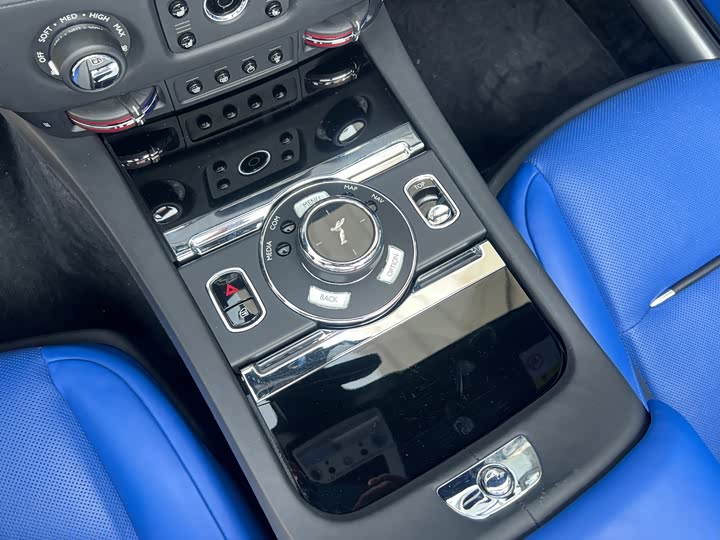 Фото 7 - Rolls-Royce Dawn