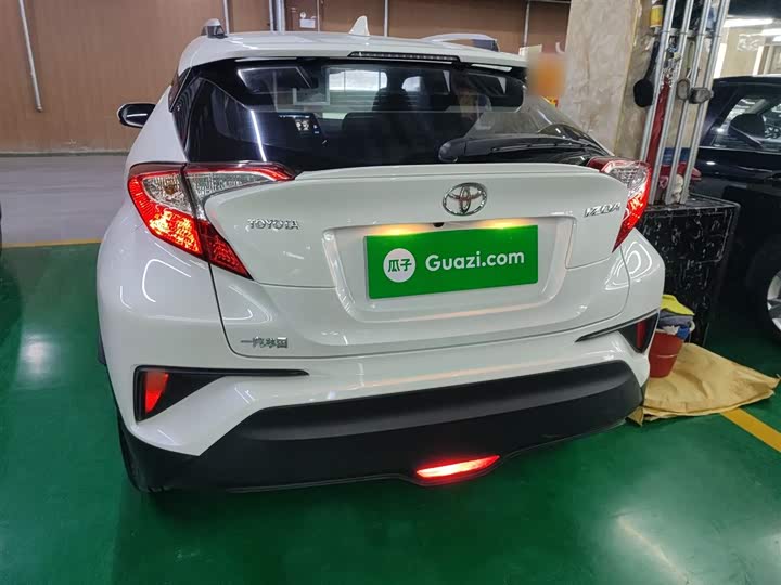 Фото 6 - Toyota Izoa