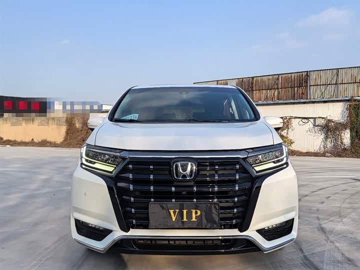 Фото 2 - Honda Elysion