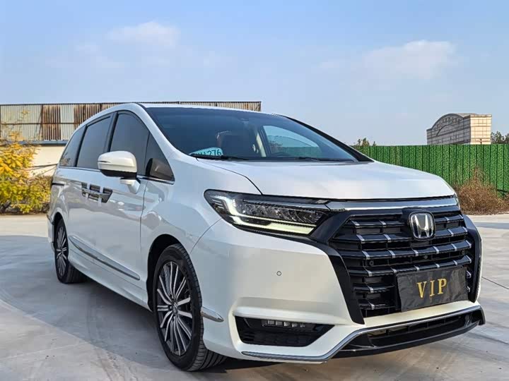 Фото 3 - Honda Elysion