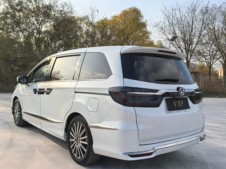 Фото 5 - Honda Elysion