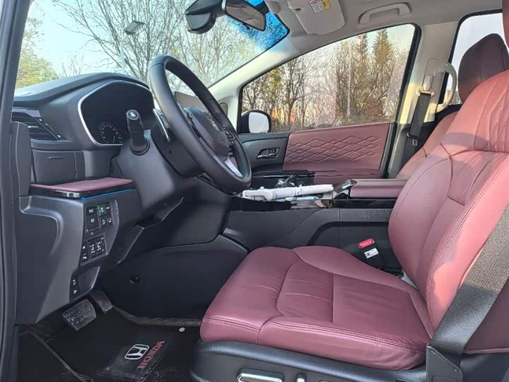 Фото 7 - Honda Elysion