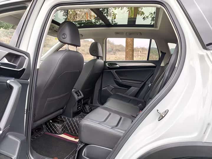 Фото 7 - Volkswagen Tayron