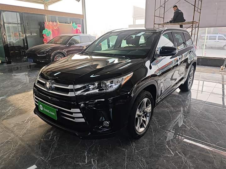 Фото 2 - Toyota Highlander