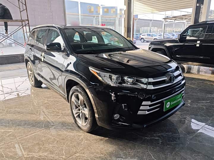 Фото 4 - Toyota Highlander