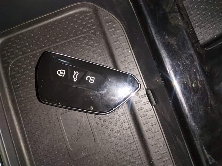 Фото 9 - Volkswagen Lamando L