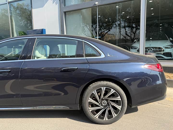 Фото 7 - Mercedes-Benz E-Class