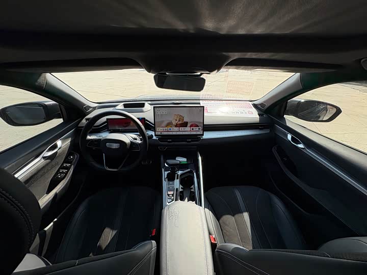 Фото 8 - Geely Preface