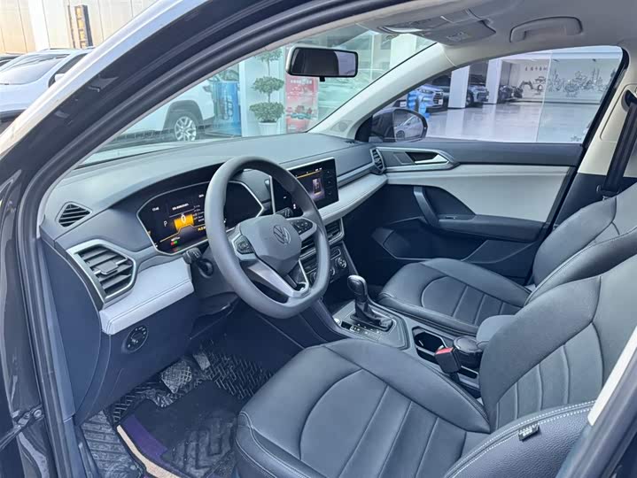 Фото 3 - Volkswagen Tharu