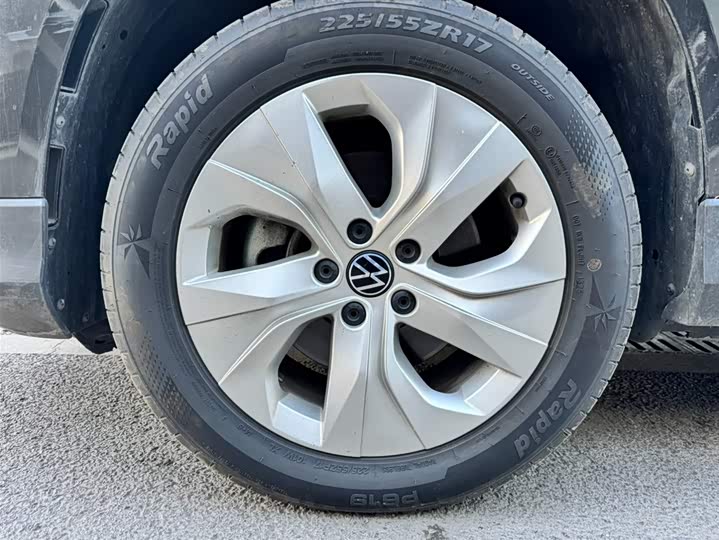 Фото 7 - Volkswagen Tharu