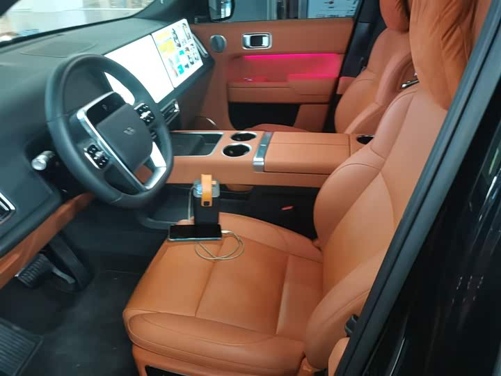 Фото 8 - LiXiang L9