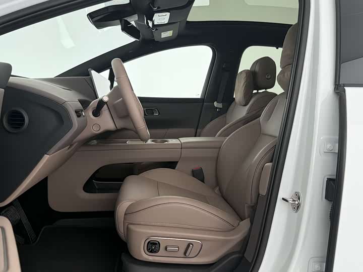 Фото 3 - LiXiang i6