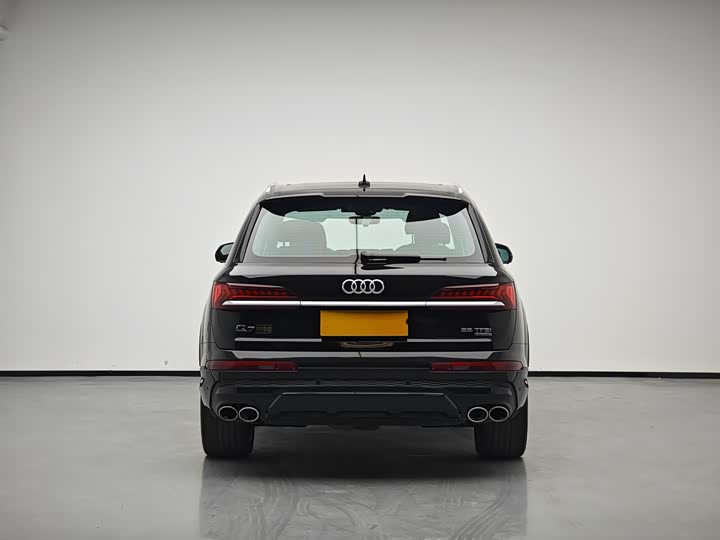 Фото 5 - Audi Q7