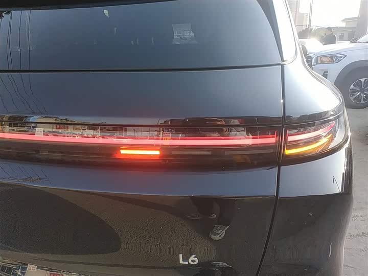 Фото 8 - LiXiang L6