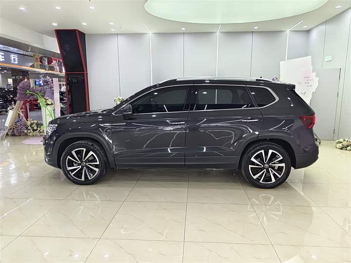 Фото 9 - Volkswagen Tharu