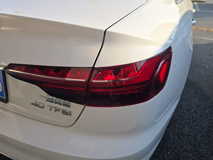 Фото 8 - Audi A4L