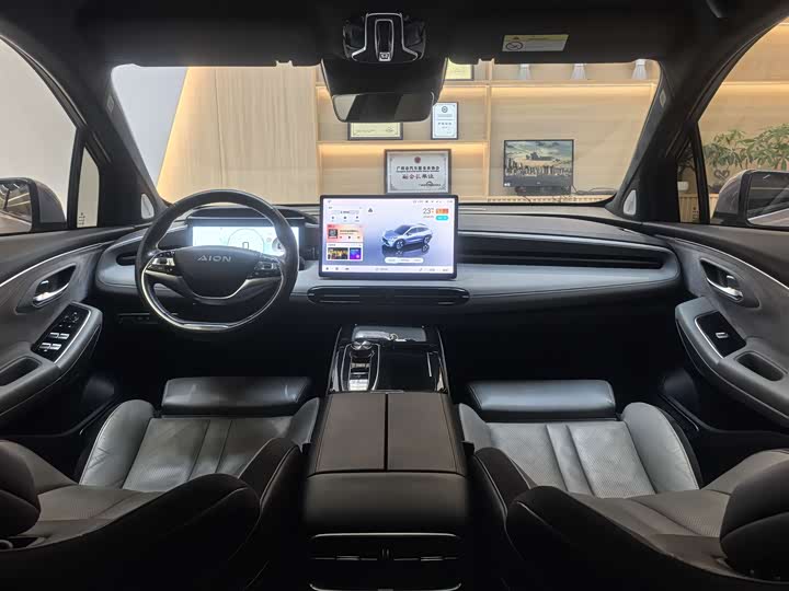 Фото 9 - GAC Aion LX