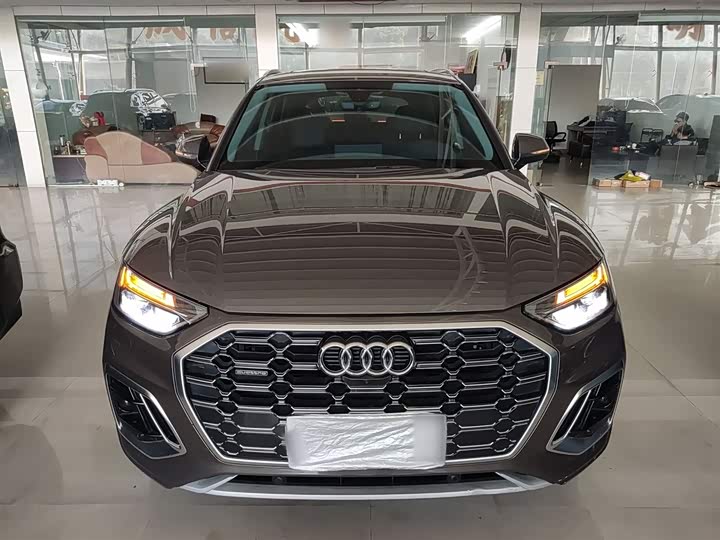 Фото 3 - Audi Q5L