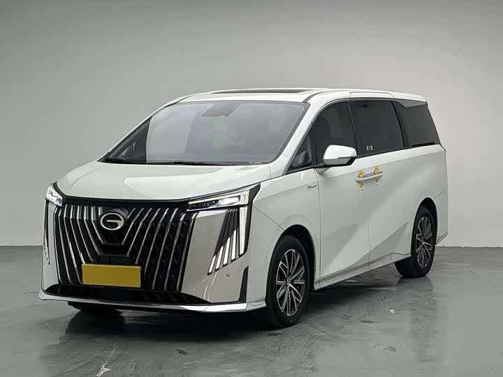 Фото 1 - GAC Trumpchi M8