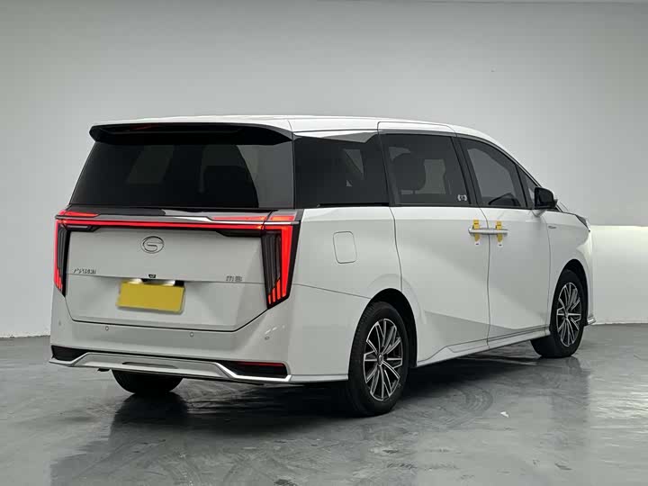 Фото 4 - GAC Trumpchi M8