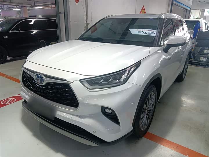 Фото 1 - Toyota Highlander