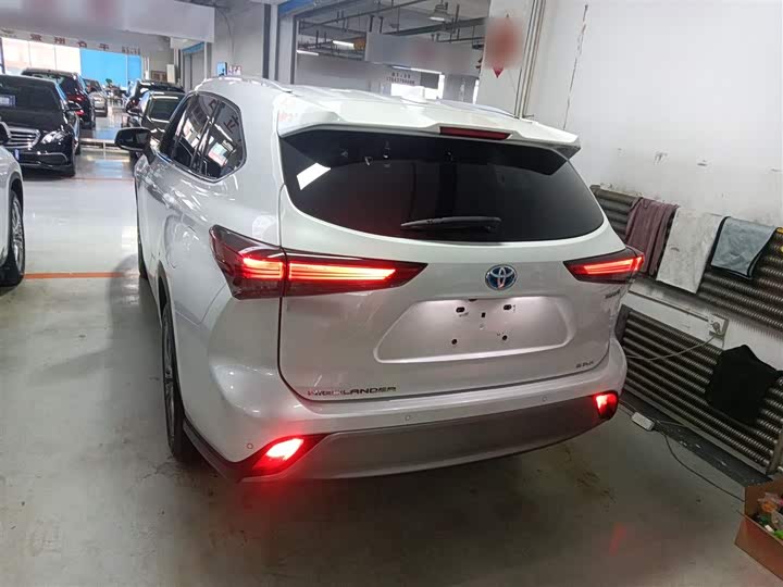 Фото 6 - Toyota Highlander