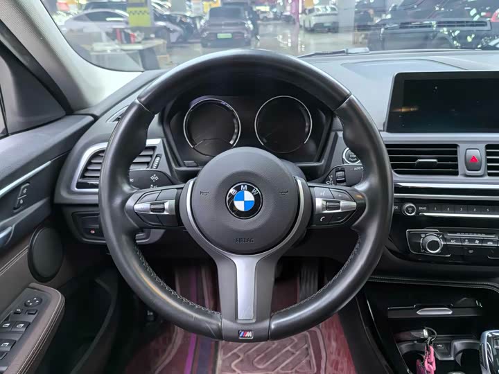 Фото 7 - BMW 1 Series