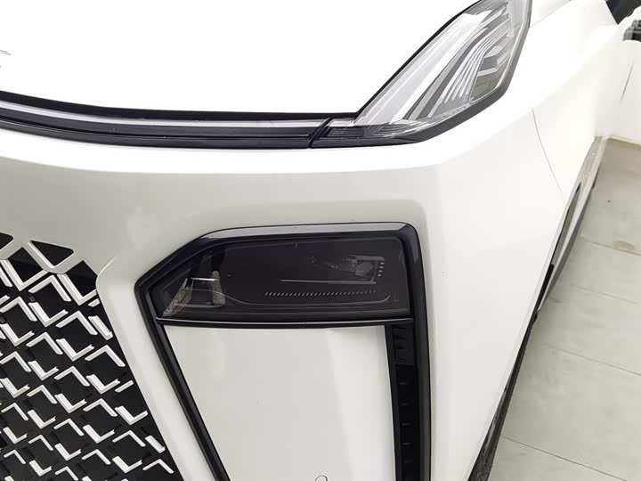 Фото 7 - Maxus G70