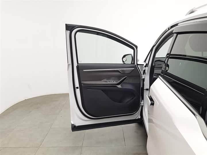 Фото 8 - Maxus G70