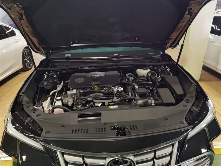 Фото 9 - Toyota Avalon