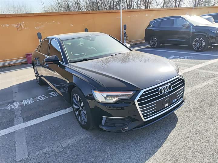 Фото 4 - Audi A6L