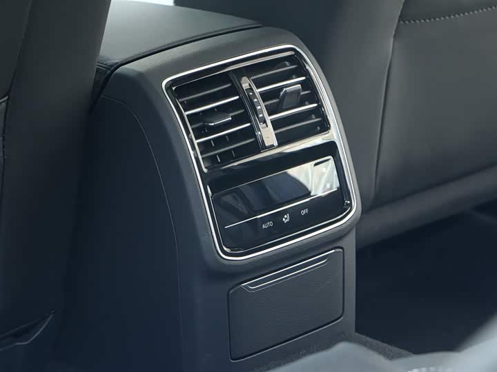 Фото 7 - Volkswagen Magotan GTE Hybrid